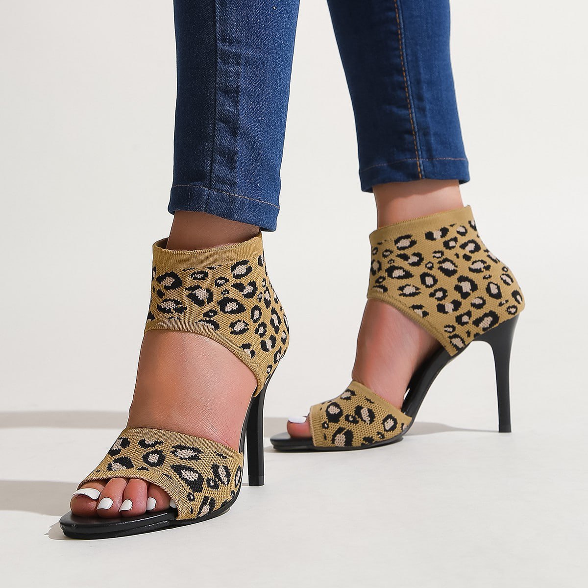❤️High Heel mit elastischem Riemen
