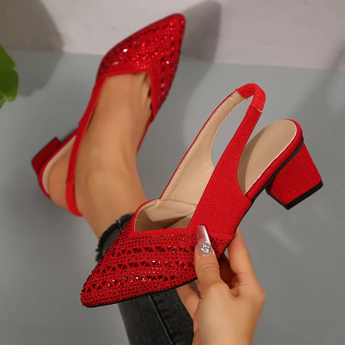 Elegante Damen-Sandalen mit Strass-Absatz zum Reinschlüpfen