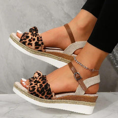 BOHO BLISS WEDGE-SANDALE