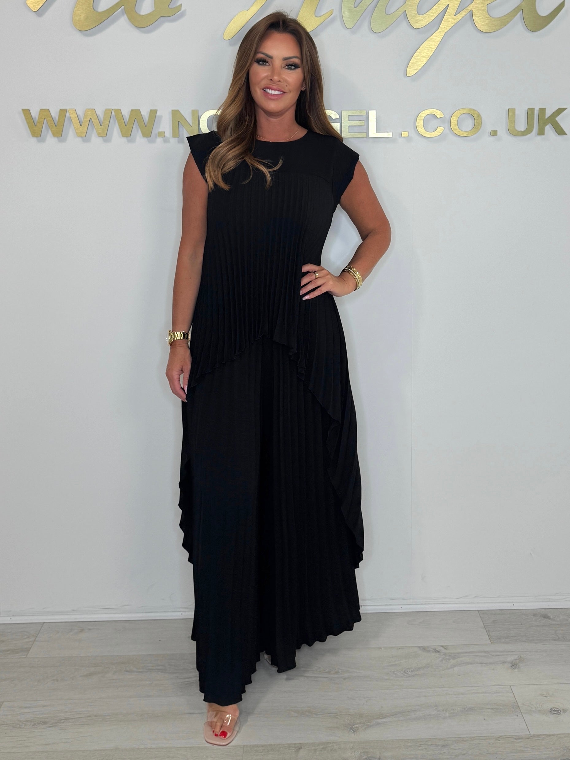 Plissiertes Zweiteiler-Set – High-Low-Oberteil & weite Hose Freizeit-Outfit