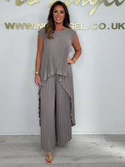 Plissiertes Zweiteiler-Set – High-Low-Oberteil & weite Hose Freizeit-Outfit
