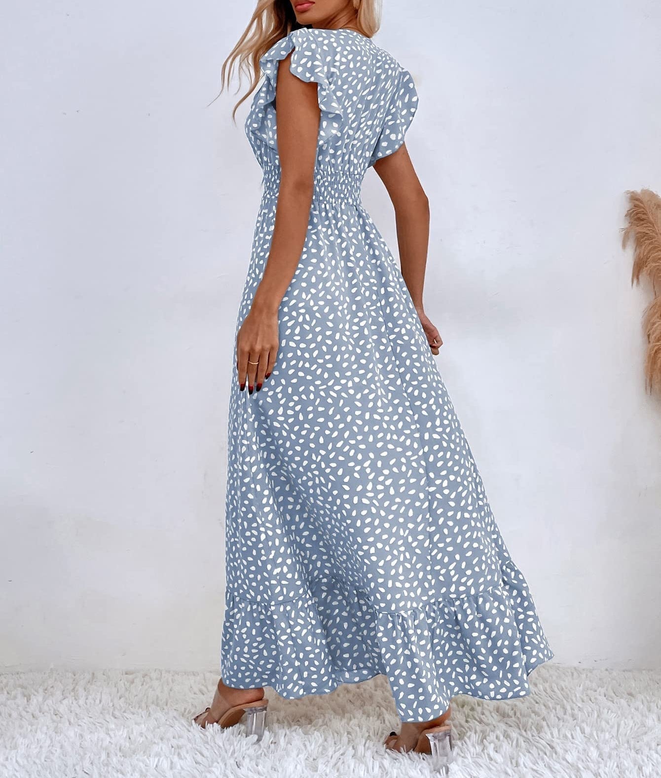 Bedrucktes Maxikleid mit Rüschenärmeln und V-Ausschnitt