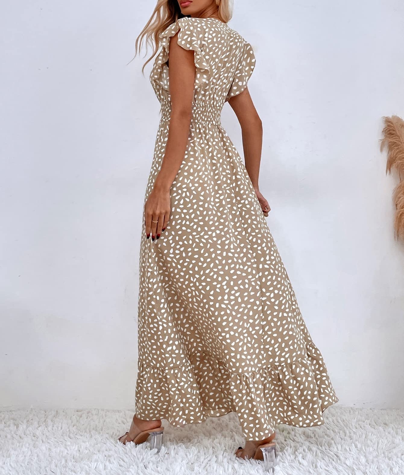 Bedrucktes Maxikleid mit Rüschenärmeln und V-Ausschnitt