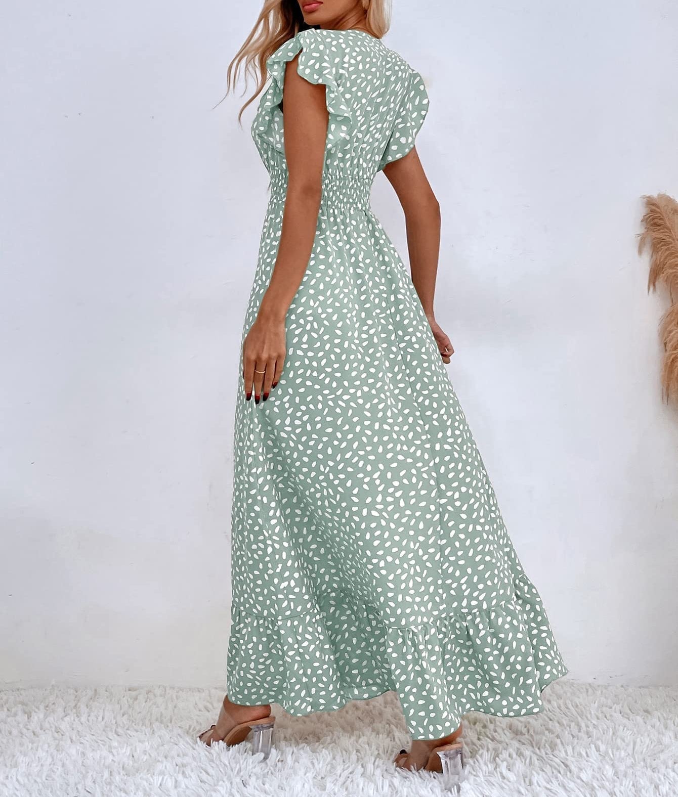 Bedrucktes Maxikleid mit Rüschenärmeln und V-Ausschnitt