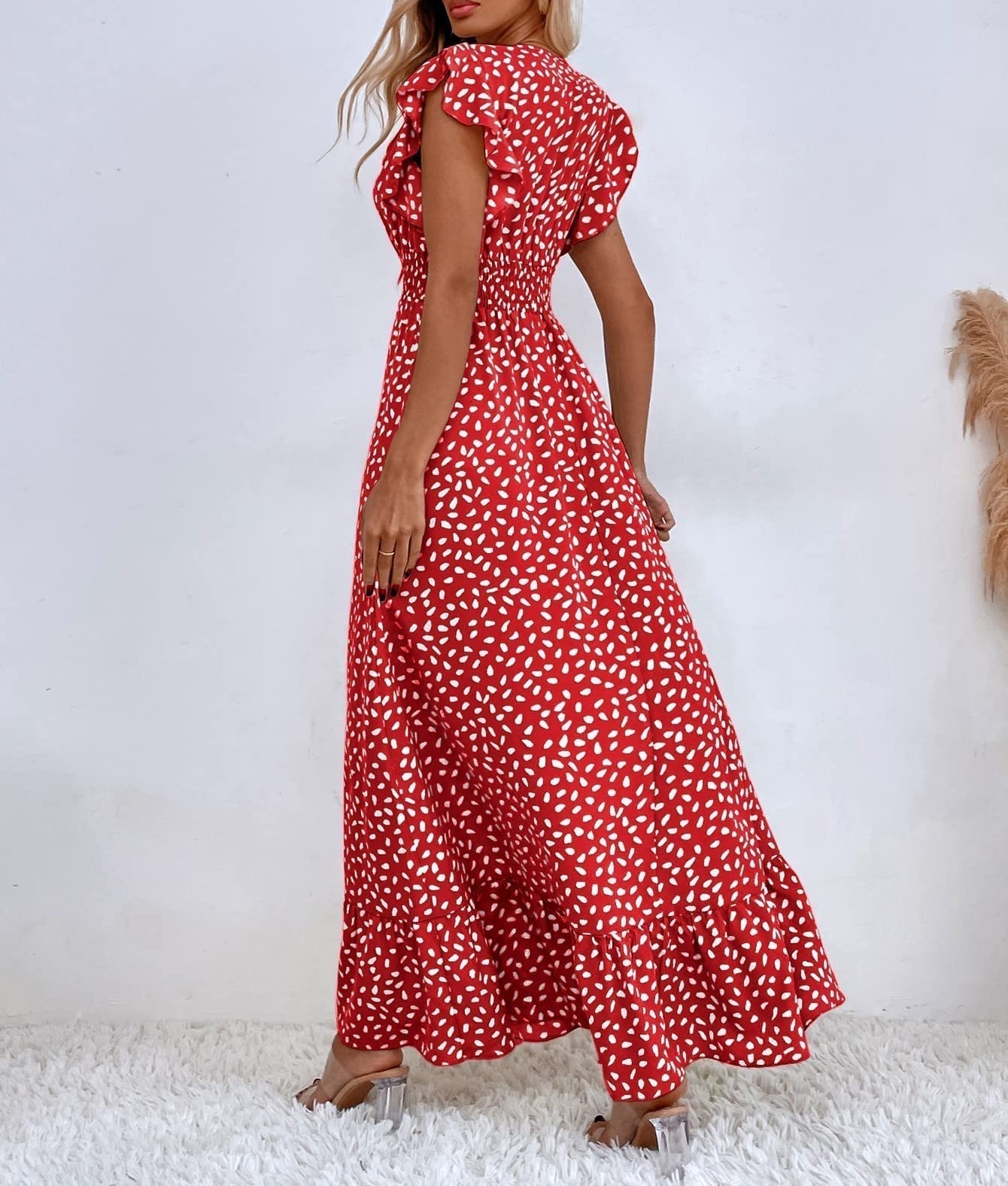 Bedrucktes Maxikleid mit Rüschenärmeln und V-Ausschnitt