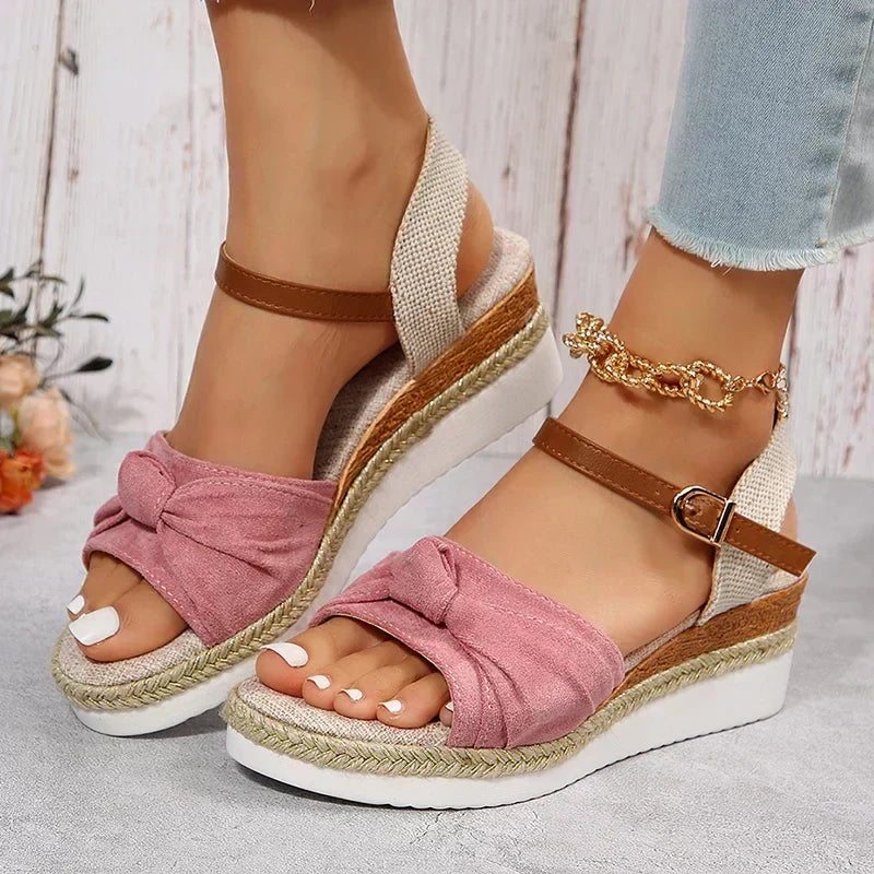 BOHO BLISS WEDGE-SANDALE