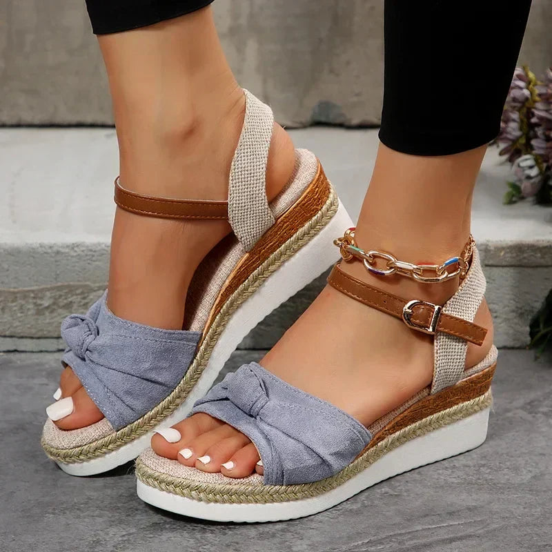 BOHO BLISS WEDGE-SANDALE