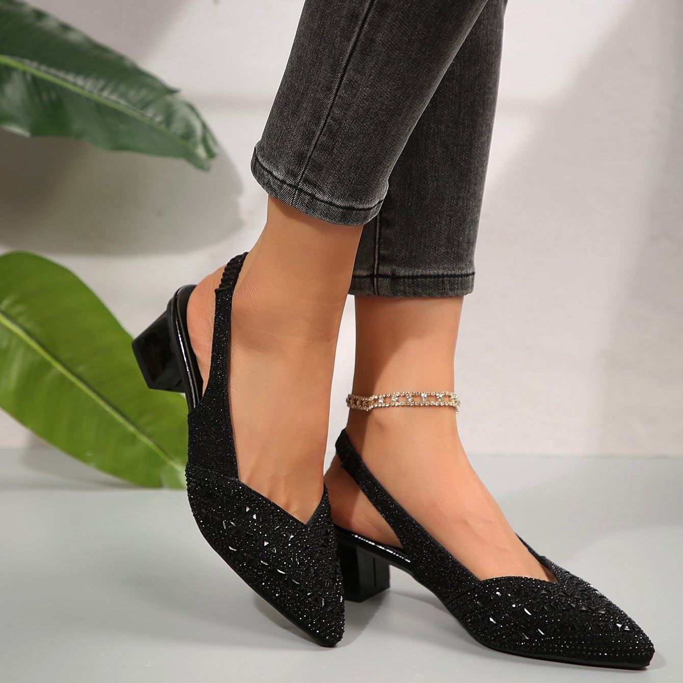 Elegante Damen-Sandalen mit Strass-Absatz zum Reinschlüpfen