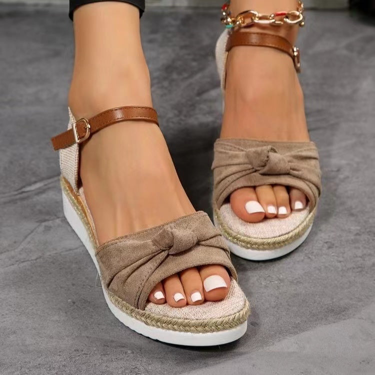 BOHO BLISS WEDGE-SANDALE
