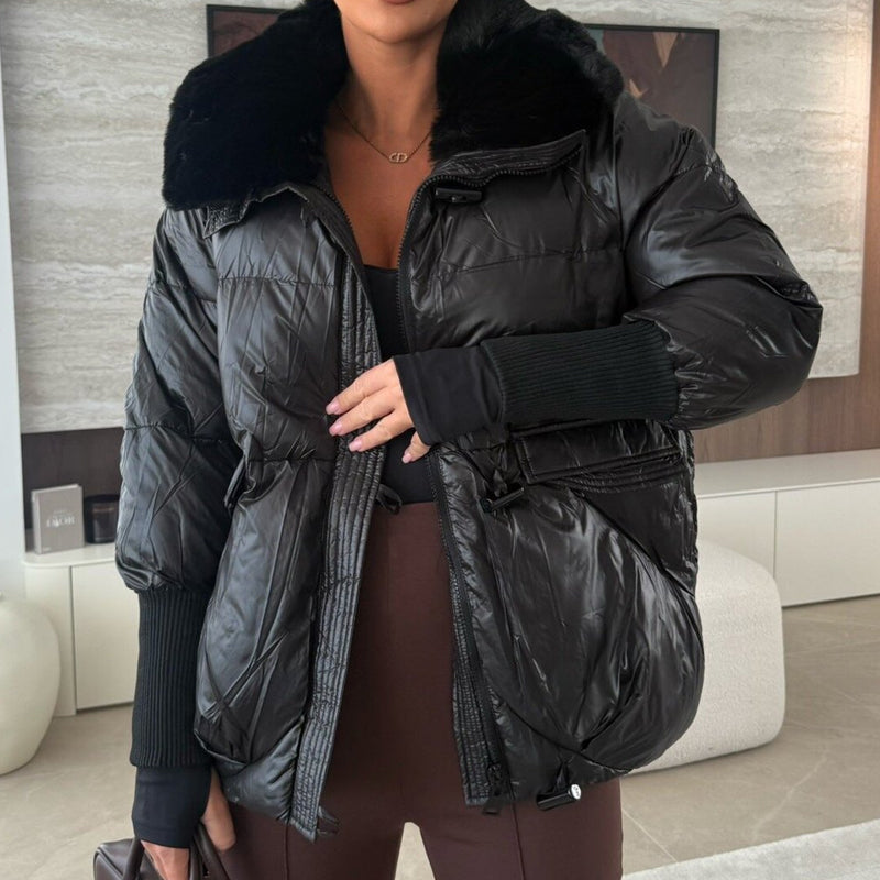 Elegante Damen-Steppjacke mit Kunstfellkragen