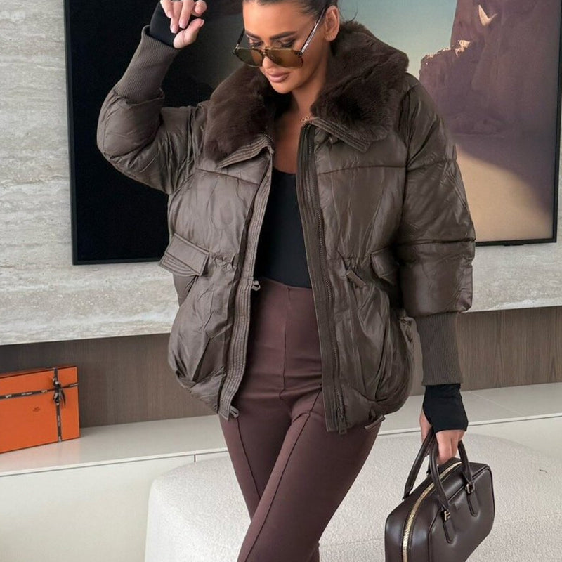 Elegante Damen-Steppjacke mit Kunstfellkragen